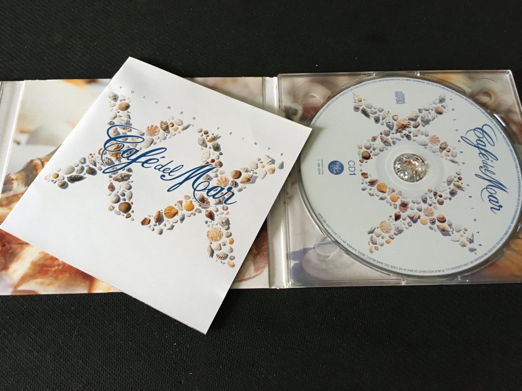 CDs: Café del Mar - XX Volumen Veinte -CD- 2cd Digipak – Gebraucht aus St.Gallen von MedienJoe 2