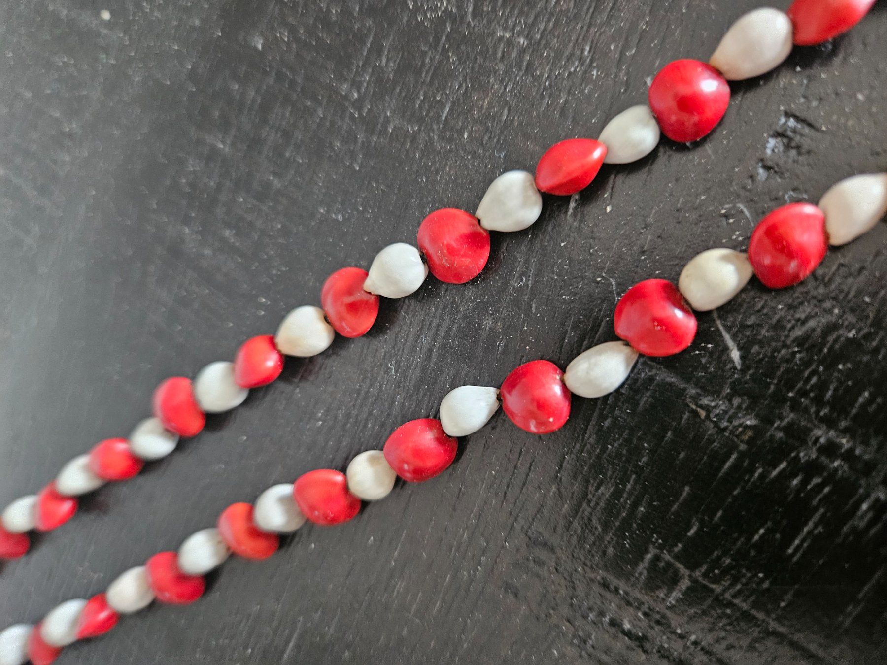 Ketten: Rote & Weisse Samen-Kette, Boho Chic Statement Kette 📿 – Neu (gemäss Beschreibung) aus Basel von Anghkorwatt 9
