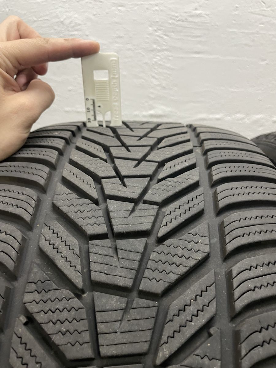 Pneumatici & Ruote complete: 2x Hankook Winterpneu 255/35R19 – Usato da Sirnach venduto da MotionModular 1