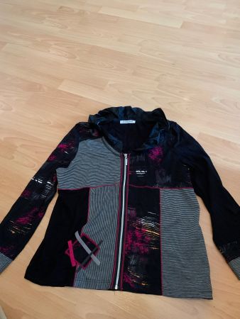 Joli pull-jaquette Christine Laure taille XXL ou 46-48