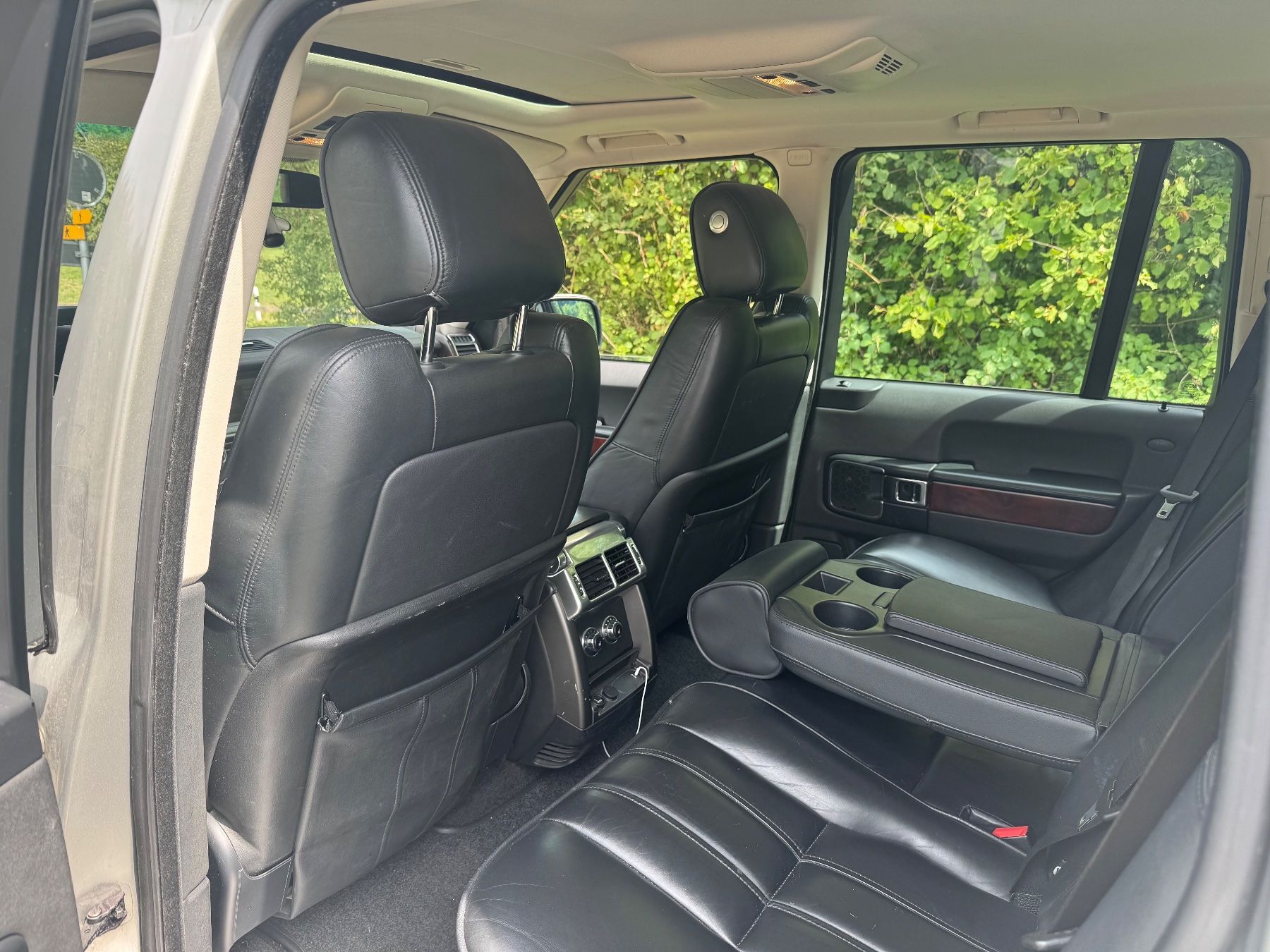 Land Rover Automobili: Range Rover 3.6TD – Usato da Uitikon Waldegg venduto da nemu17 5