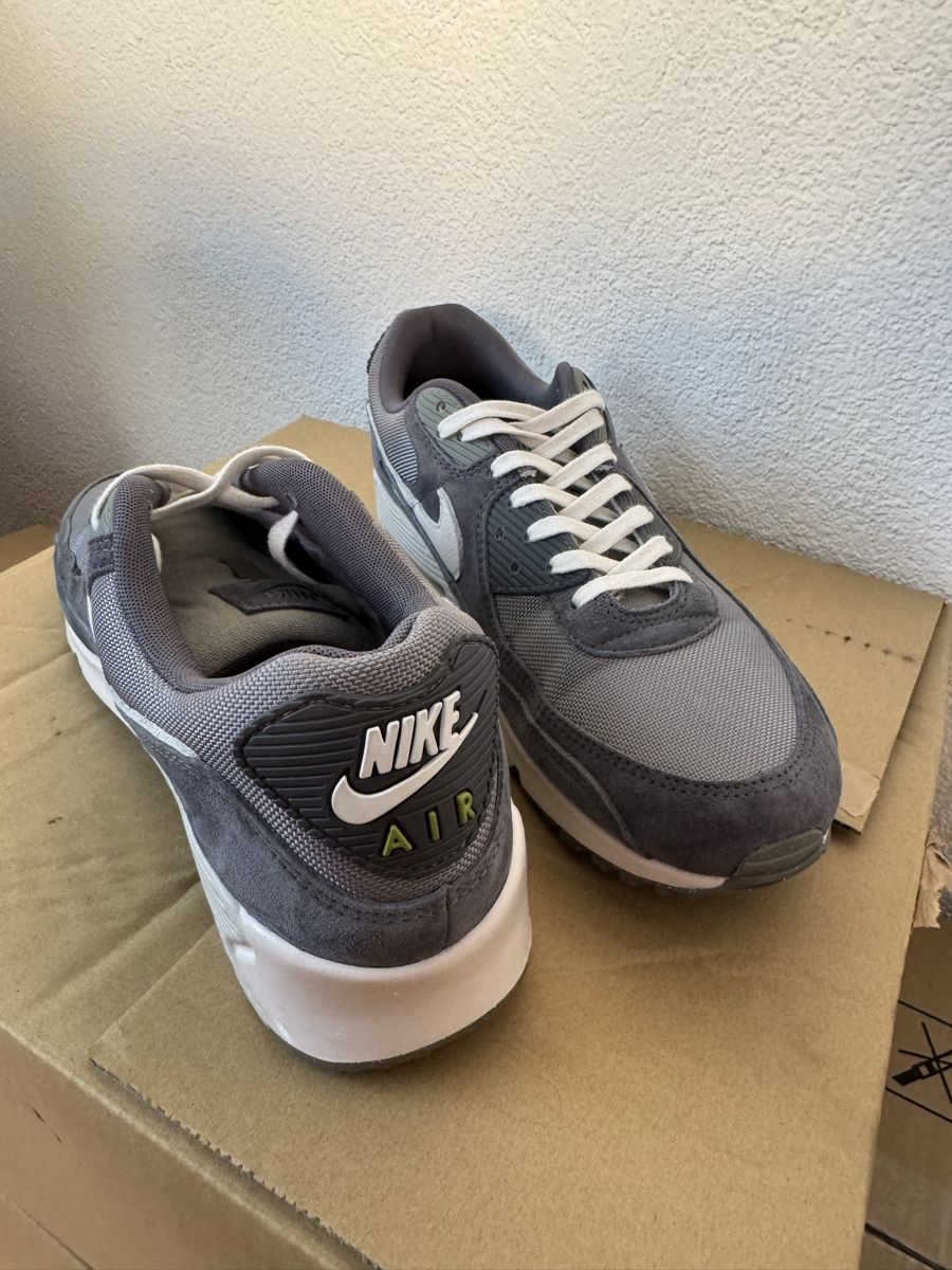 Nike Scarpe da uomo: Nike Air Max 90 Gr.47 – Nuovo (secondo la descrizione) da Thun venduto da sNo0p 2