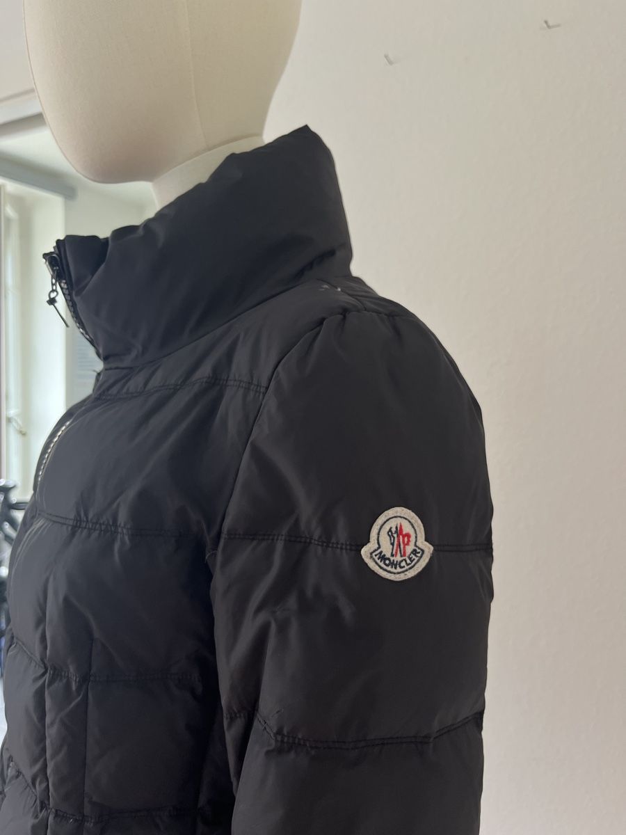 Moncler Giacche: Moncler Women's Down Puffer Jacket - Black – Usato da Mies venduto da nic_yk5d 2