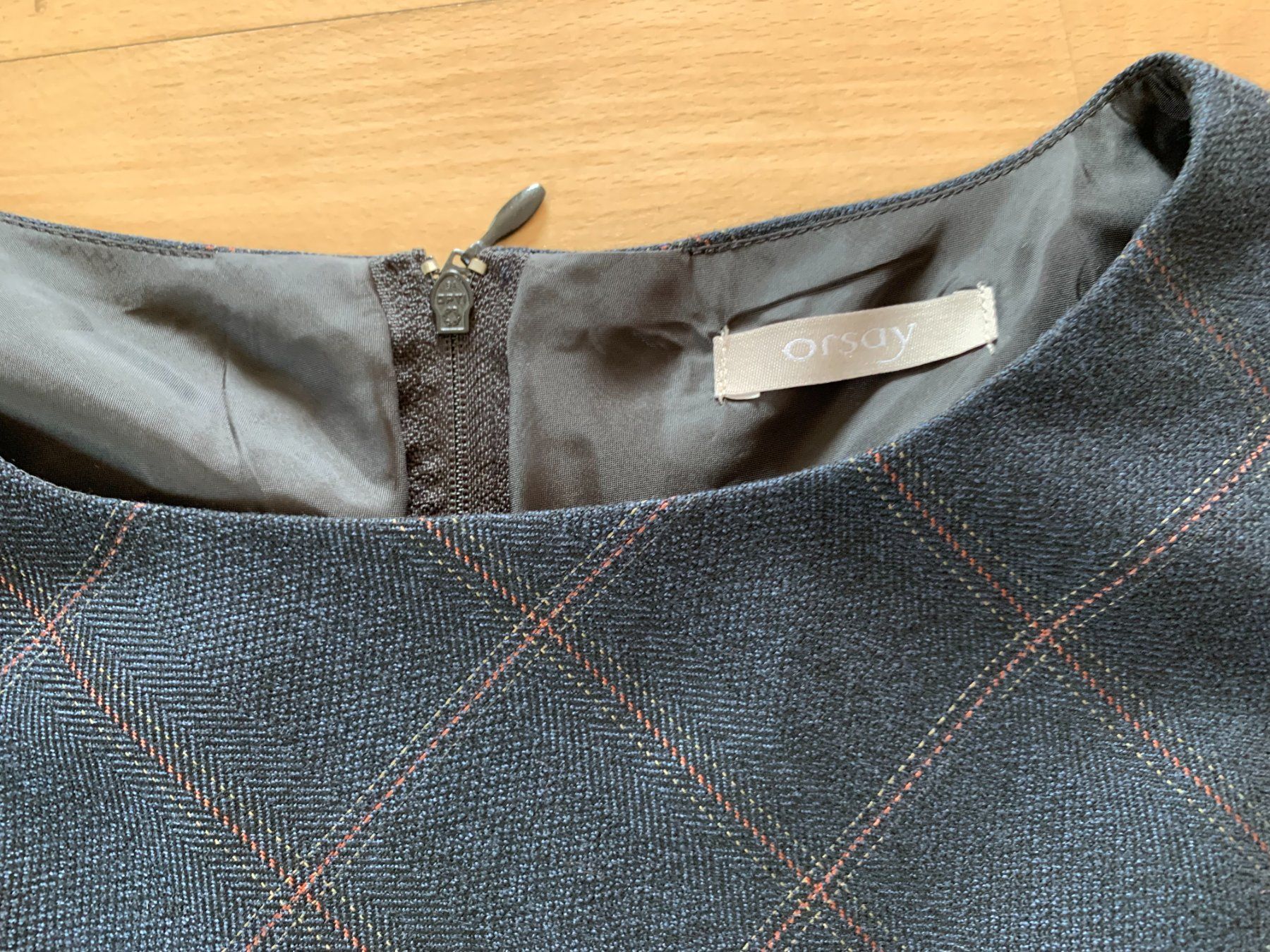 Orsay Vestiti: Orsay Damen Kleid, Gr. 34, Dunkelgrau – Nuovo (secondo la descrizione) da Worb venduto da farben20zauber