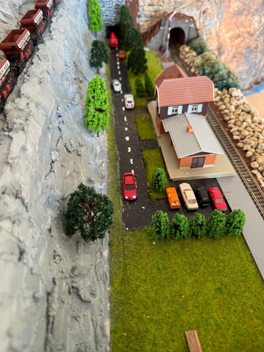 Fleischmann Trains électriques: Modelleisenbahn Anlage im Bau, Spur N – D'occasion à Flums par Hrroland 3
