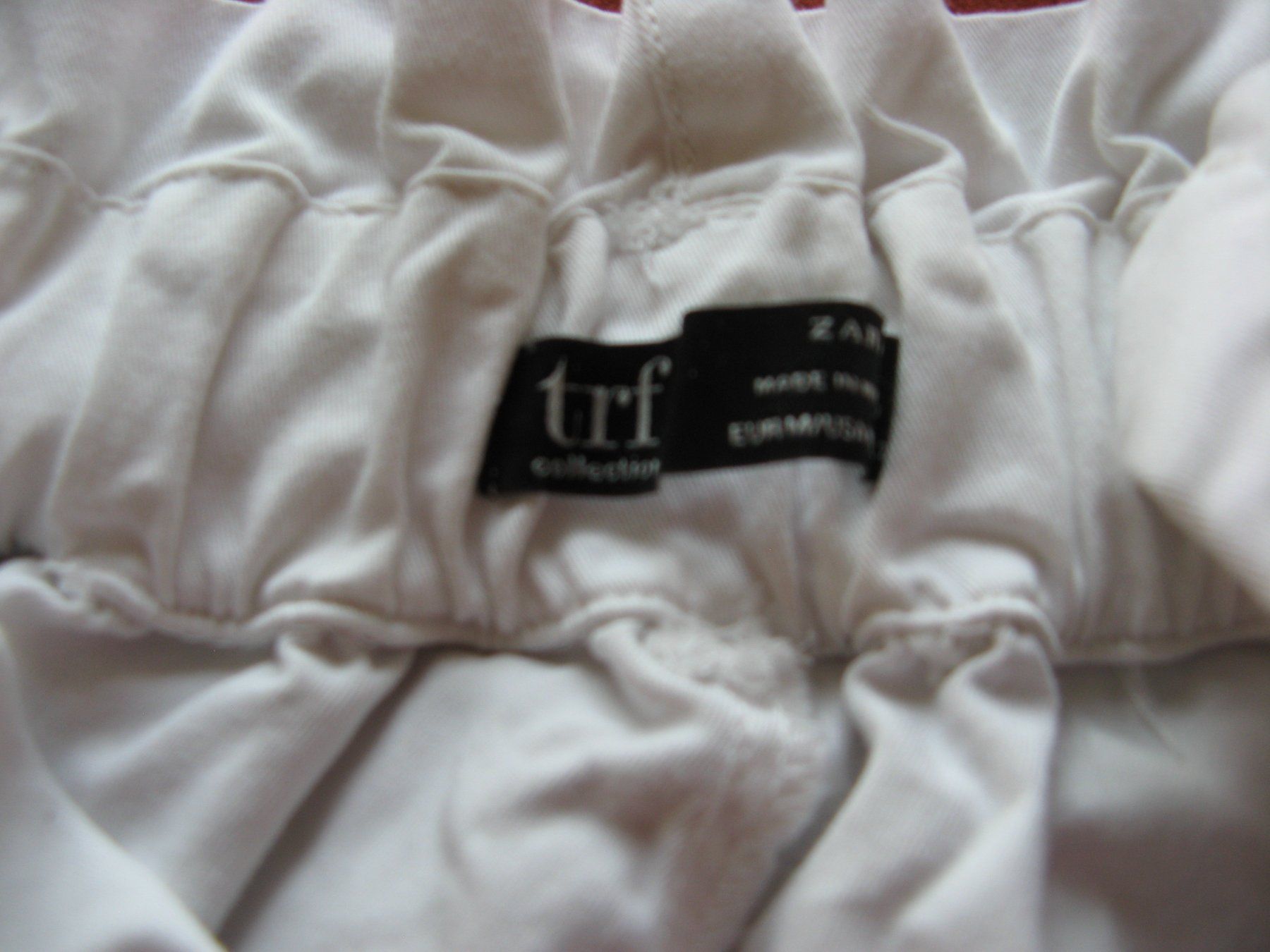 Zara Pantaloni: Weisser Rock Zara trf Collection Gr. M – Usato da Zürich venduto da apil 7