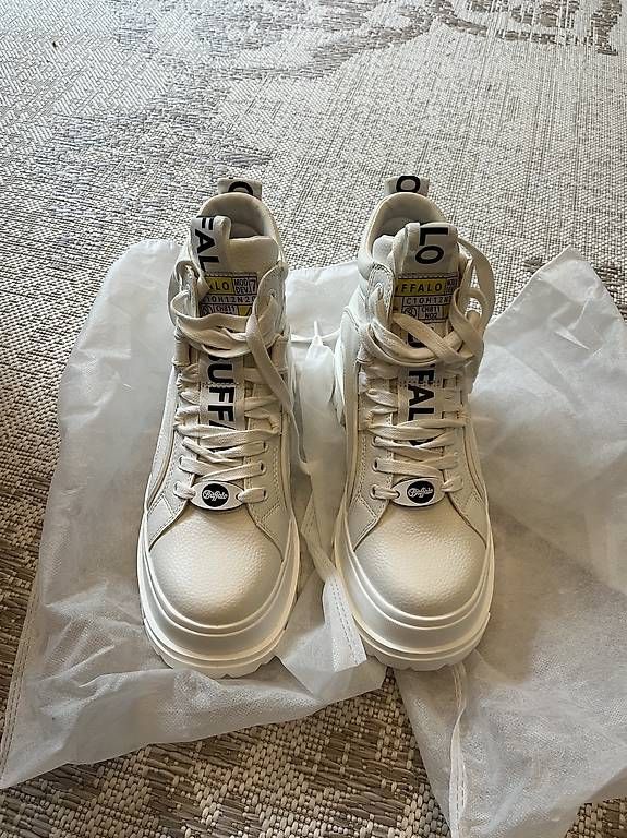 Buffalo Scarpe da donna: Neue Buffalo Aspha Platform Sneaker – Nuovo (secondo la descrizione) da Niedergösgen venduto da rianaa__ 1