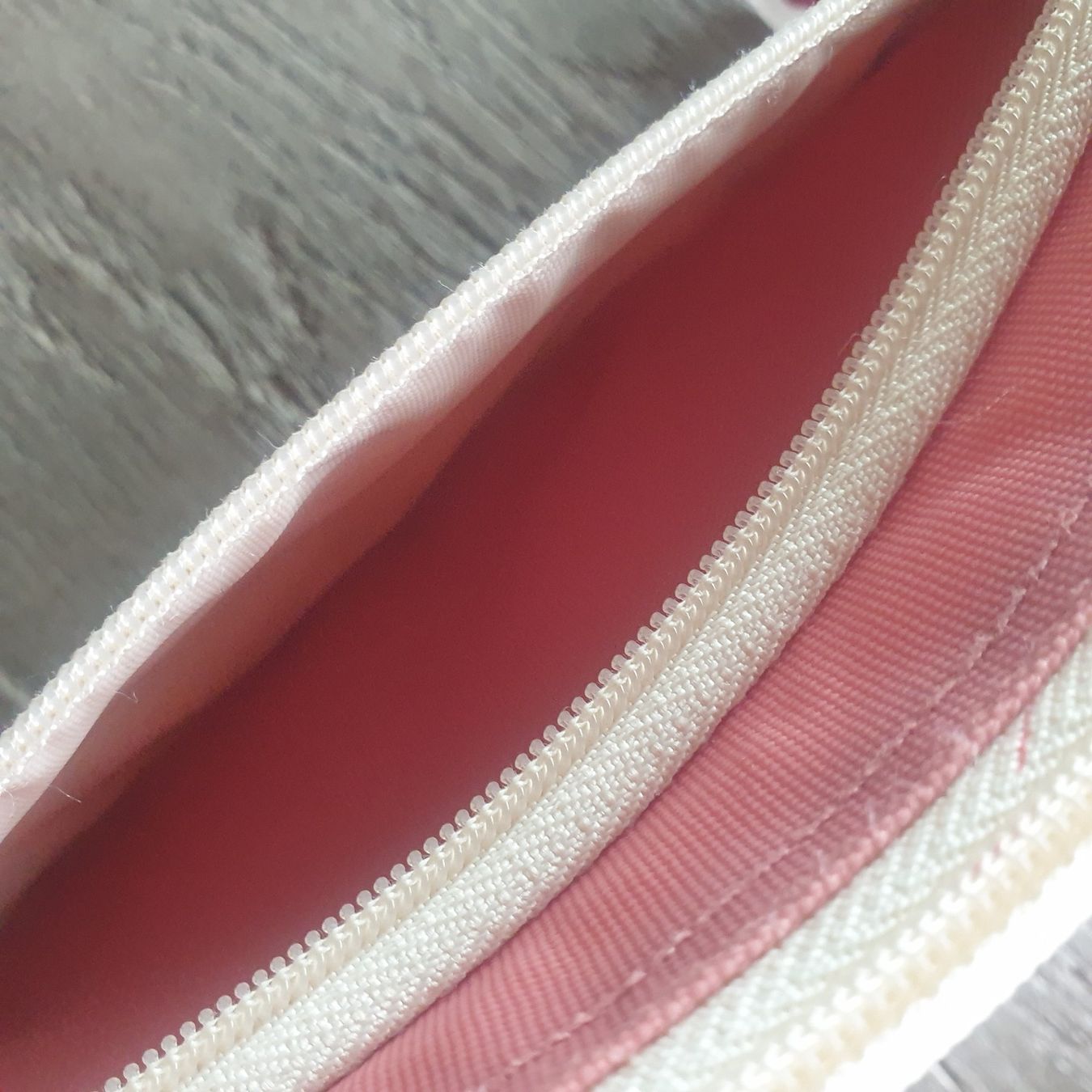 Astucci : 🐸 ETUI STIFTEETUI SCHLAMPERROLLE NECESSAIRE – Usato da Môtier (Vully) venduto da Frogs 6