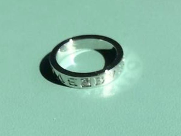 Bulgari Anelli: BVLGARI Logo Ring – Nuovo e nell'imballaggio originale da Rabius venduto da bri_ca76 1