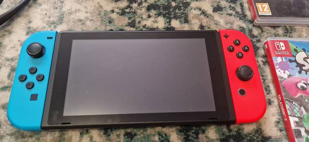 Nintendo Console: Nintendo Switch + 3 Spiele – Usato da riehen venduto da lucalane 1
