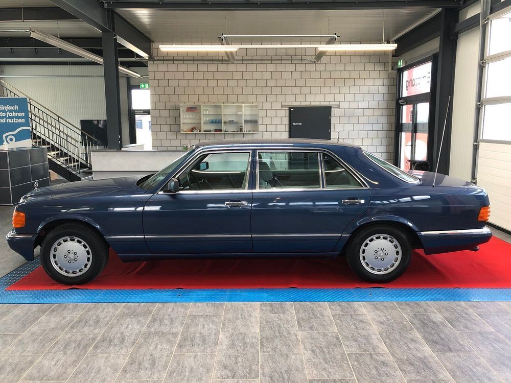 MERCEDES-BENZ 420 SEL (Limousine)