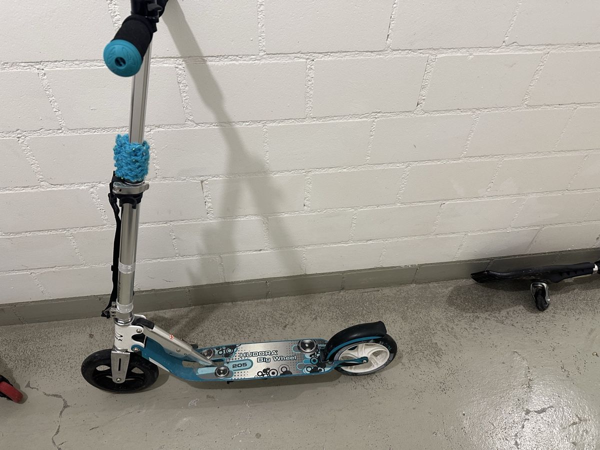 Scooter: Kinderroller "Big Wheel" und Waveboard gebraucht – Usato da Schaan venduto da go001 1
