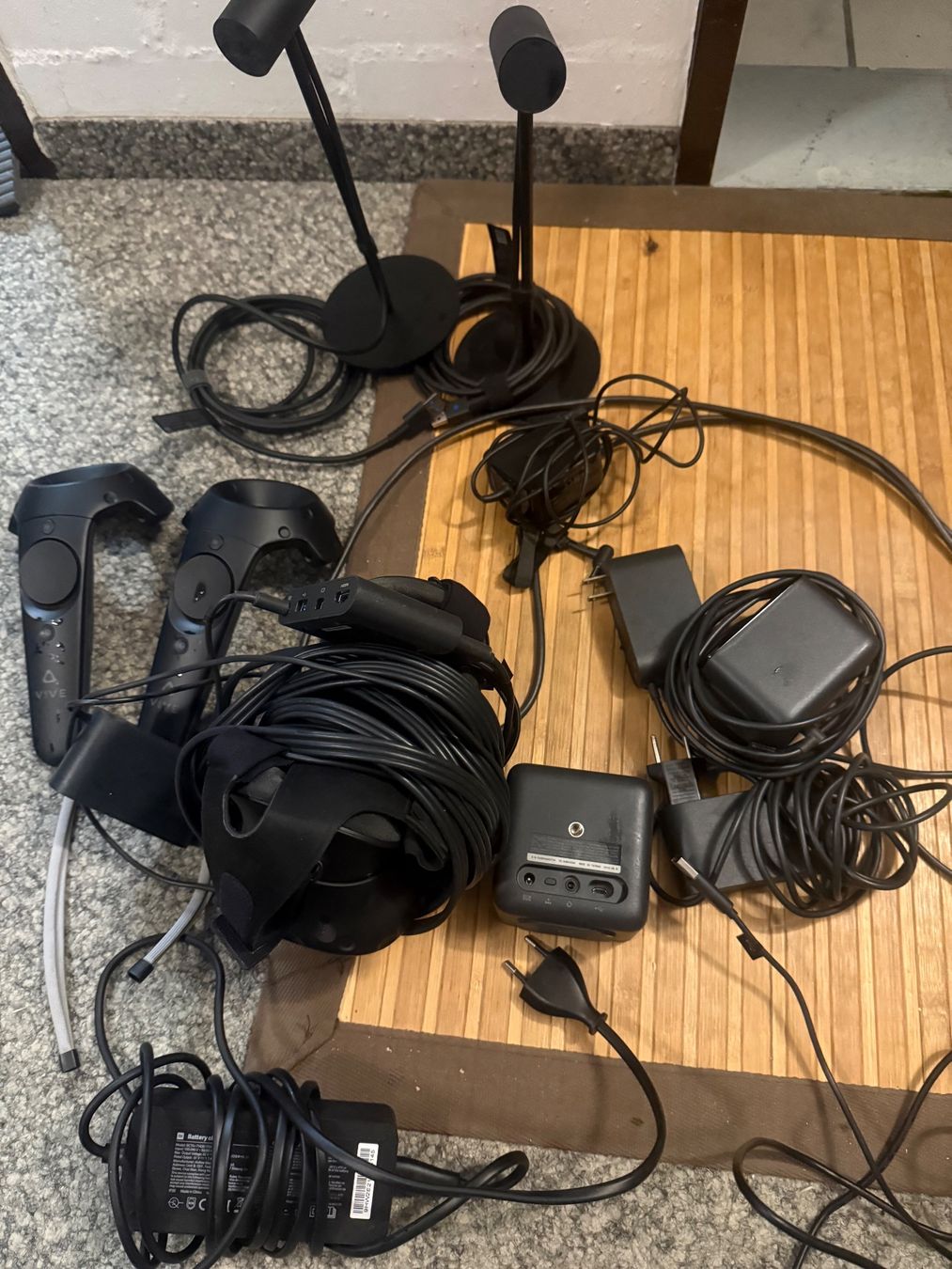 Casco VR: Ocululs Rift VR System mit Zubehör – Difettoso da Dietlikon venduto da NESFEVER 3