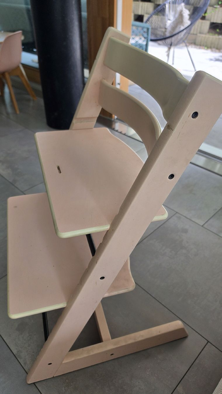 Stokke Hochstühle: TripTrapp Stuhl natur/rosa gebraucht – Gebraucht aus Richterswil von Dakiii 3