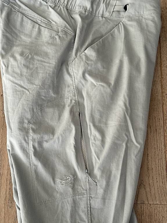 Pantaloni: Arcteryx Kletterhose Konseal Pant 6 – Usato da Alpnach Dorf venduto da rerifeme 2