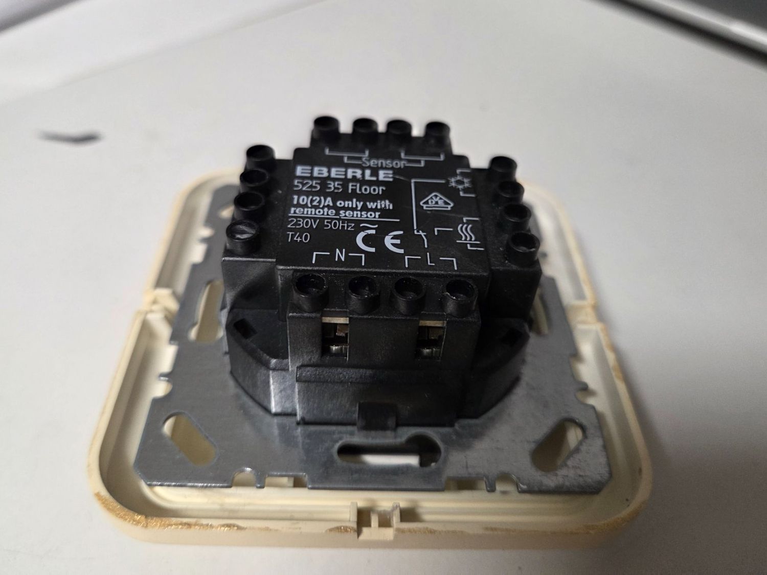 Heizung: UP Raumthermostat Eberle 525 35 Floor – Gebraucht aus Zürich von eymen20 5