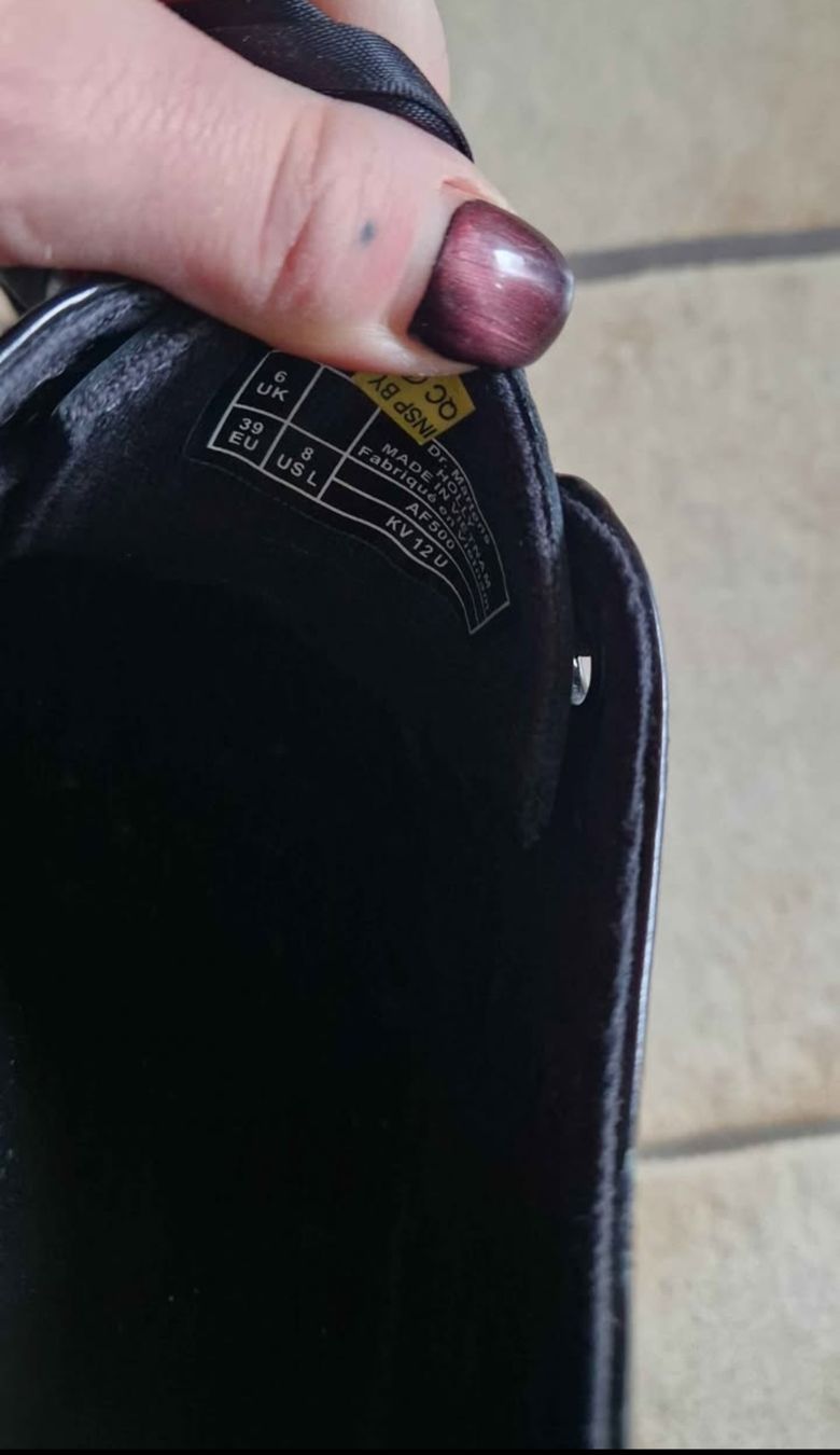 Dr. Martens Scarpe da uomo: dr martens holly black T.39 – Usato da Sembrancher venduto da cha_xq6s 1