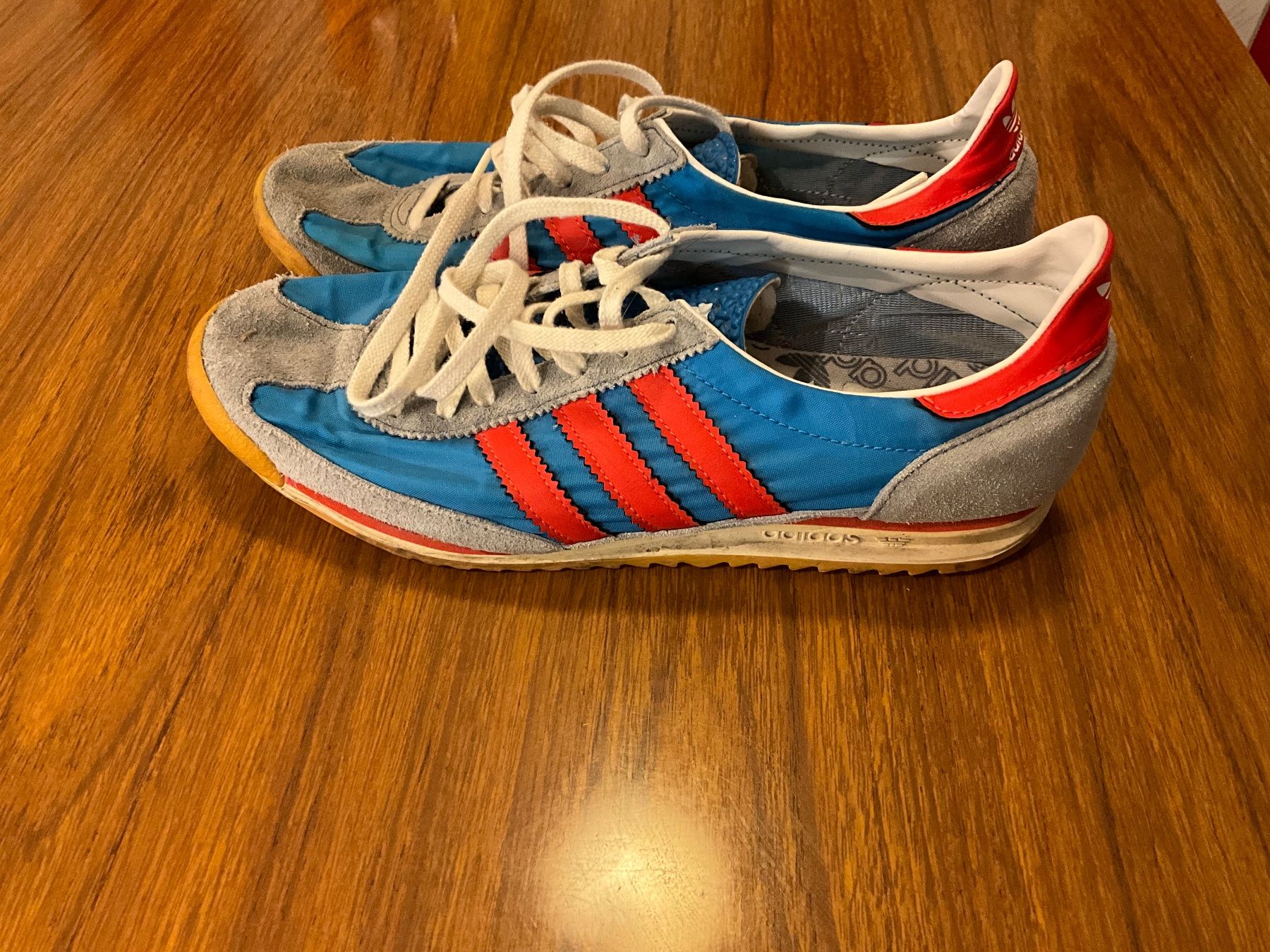 Adidas Scarpe da uomo: Vintage Adidas Sneaker, Gr. 42 2/3 – Usato da Fribourg venduto da JohnZ89