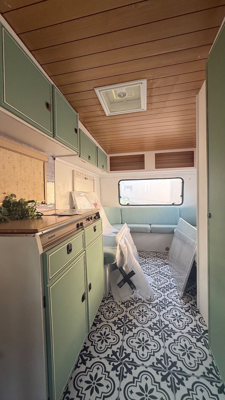 Veicoli da campeggio: camping car – Usato da Delley venduto da ped_6m8d 3