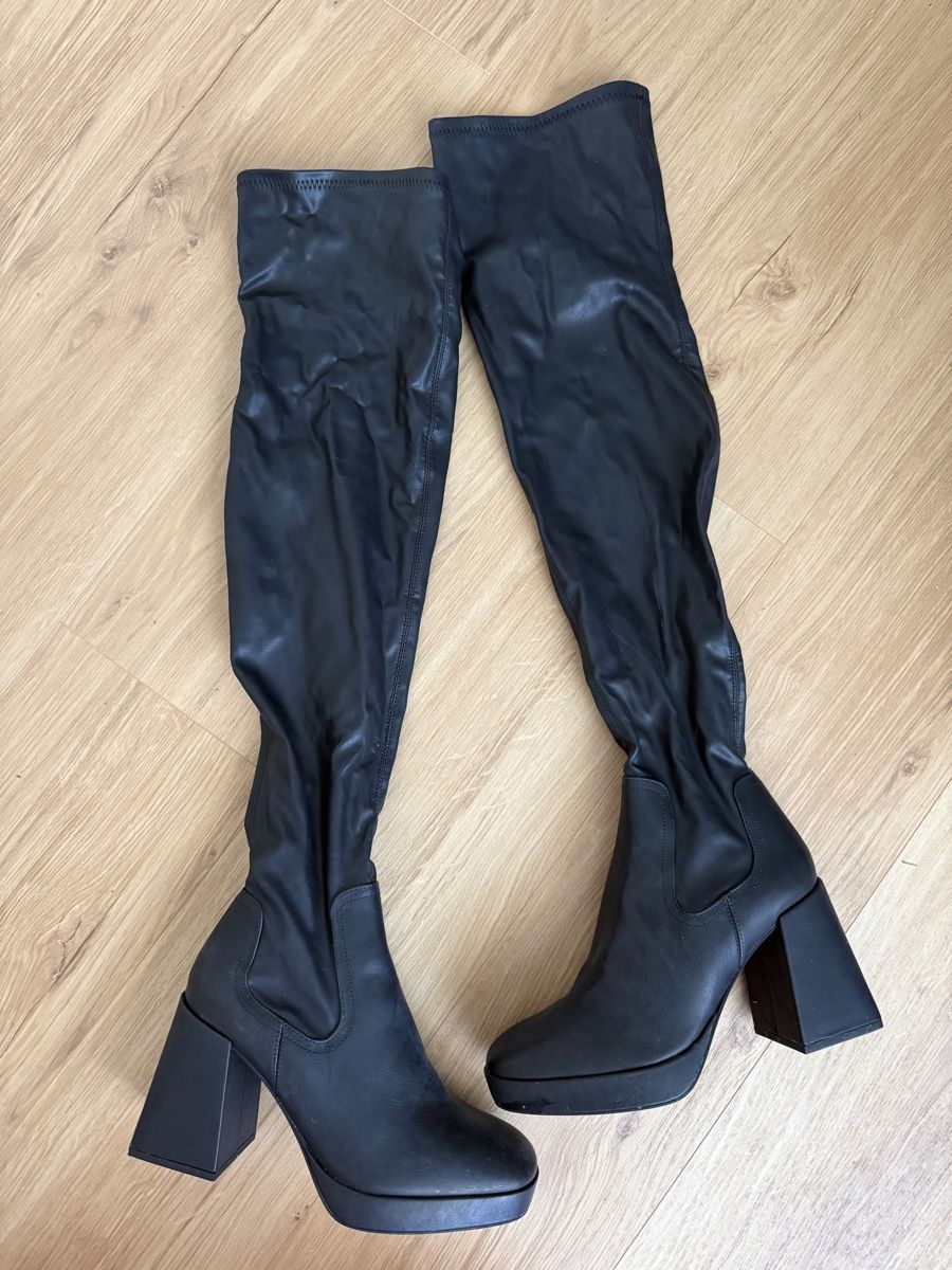 Pull&Bear Damenschuhe: Pull & Bear Stifel gr 39, selten getragen – Gebraucht aus Uttwil von Mio092152