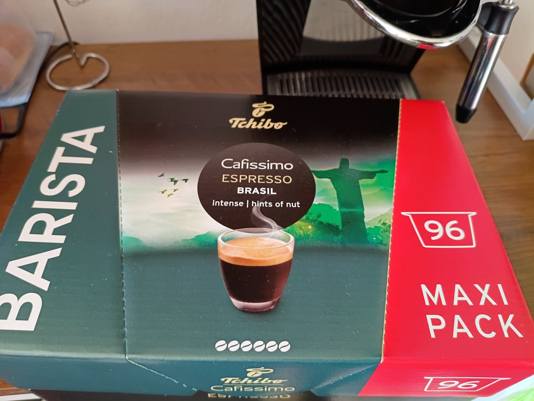 Lebensmittel & Spezialitäten: 96 capsule caffè Tschibo Cafissimo Classico + macchina – Neu (gemäss Beschreibung) aus Bern von vch_yx6n 1