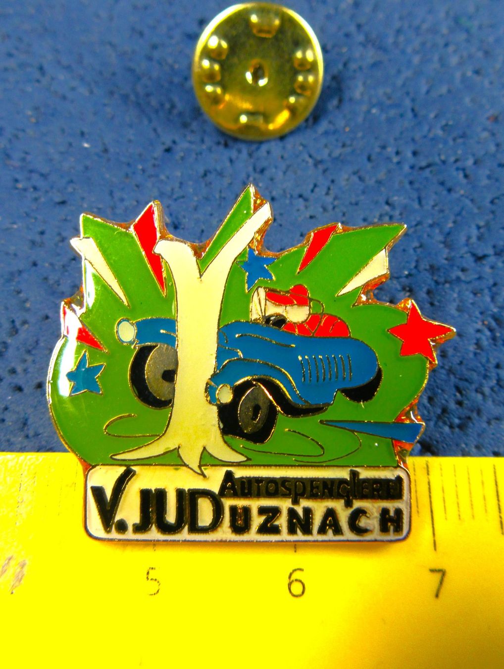 Swiss Placchette & Badge: OLDTIMER AUTO PIN CRASH – Usato da Ettingen venduto da Hausi4711