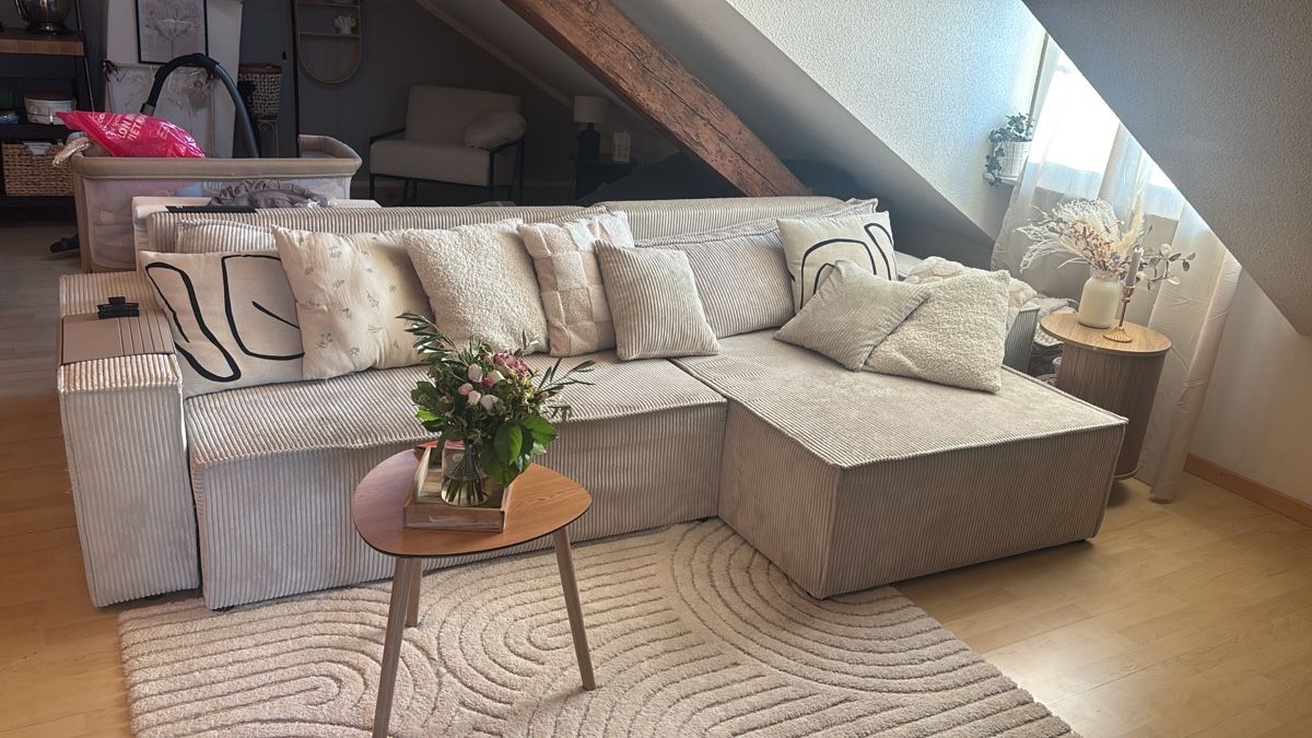 Divani: Bettsofa Sofa Cord Beige – Usato da Pfäffikon ZH venduto da Svenja.kaeser