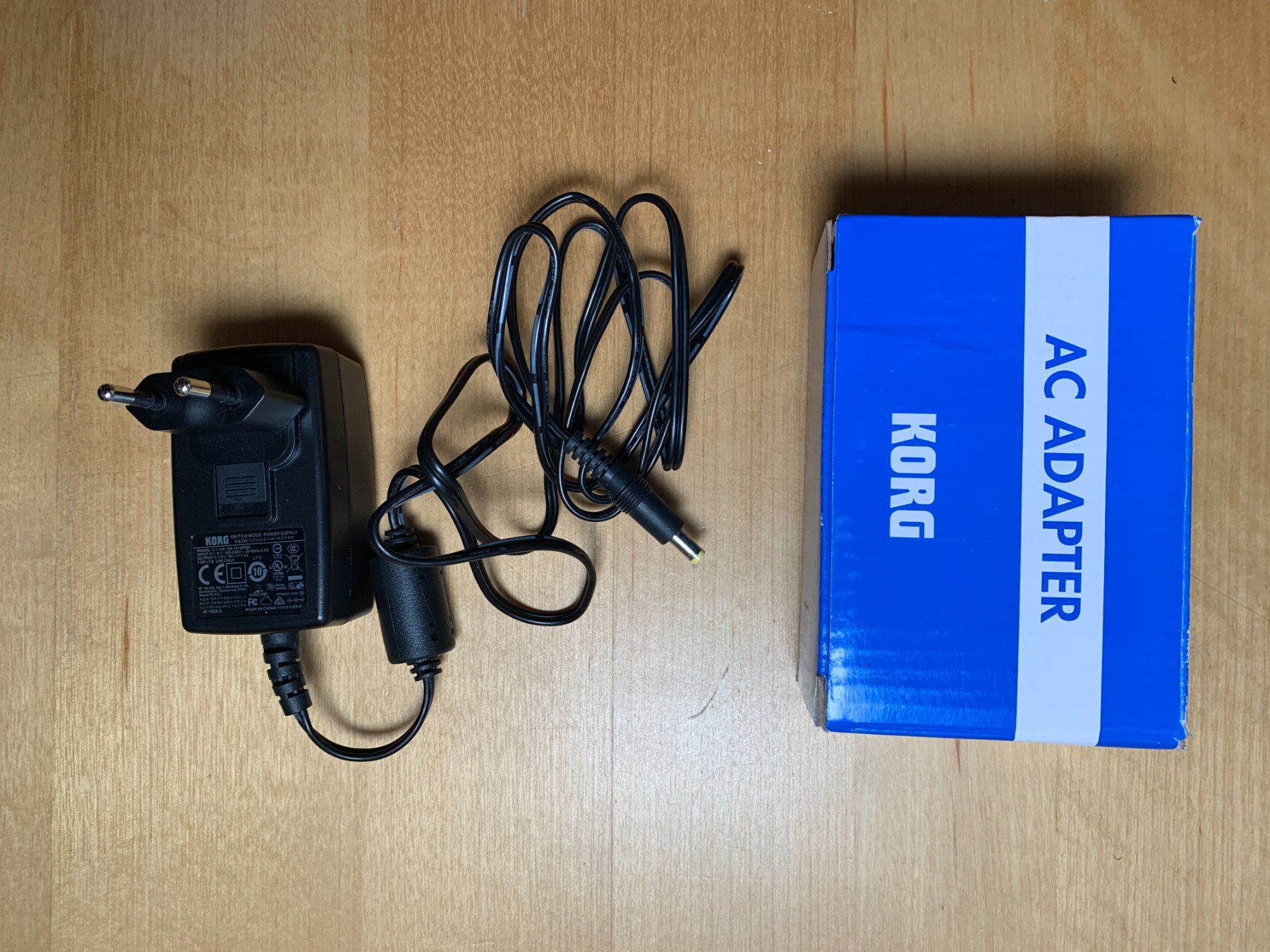 Korg Musikinstrumente: Korg Volca Drum, Digitaler Percussion-Synthesizer + Adapter – Gebraucht aus Zürich von lor_s6l8 3