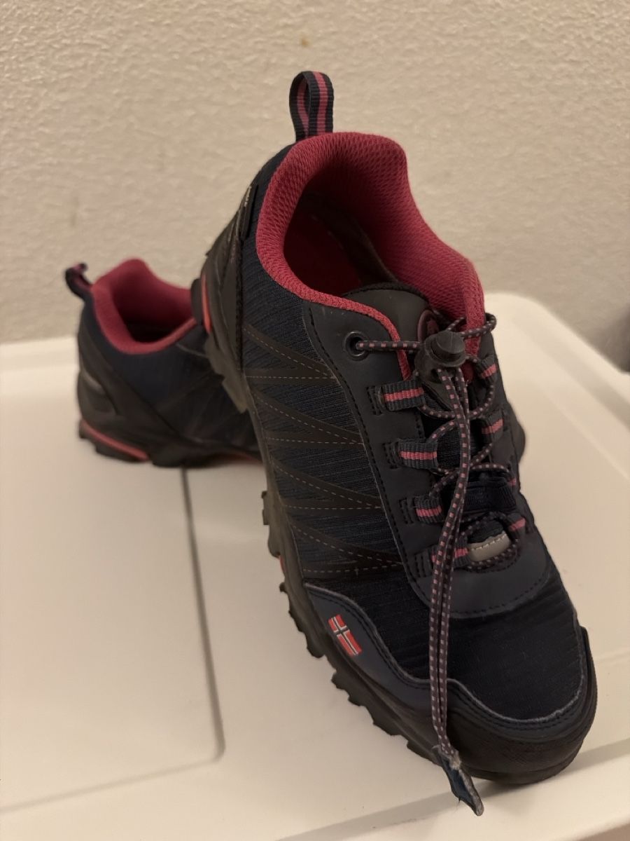 Scarpe per ragazzi: Trollkids Trekkingschuhe Gr. 35 Wanderschuhe – Usato da Luzern venduto da caracena