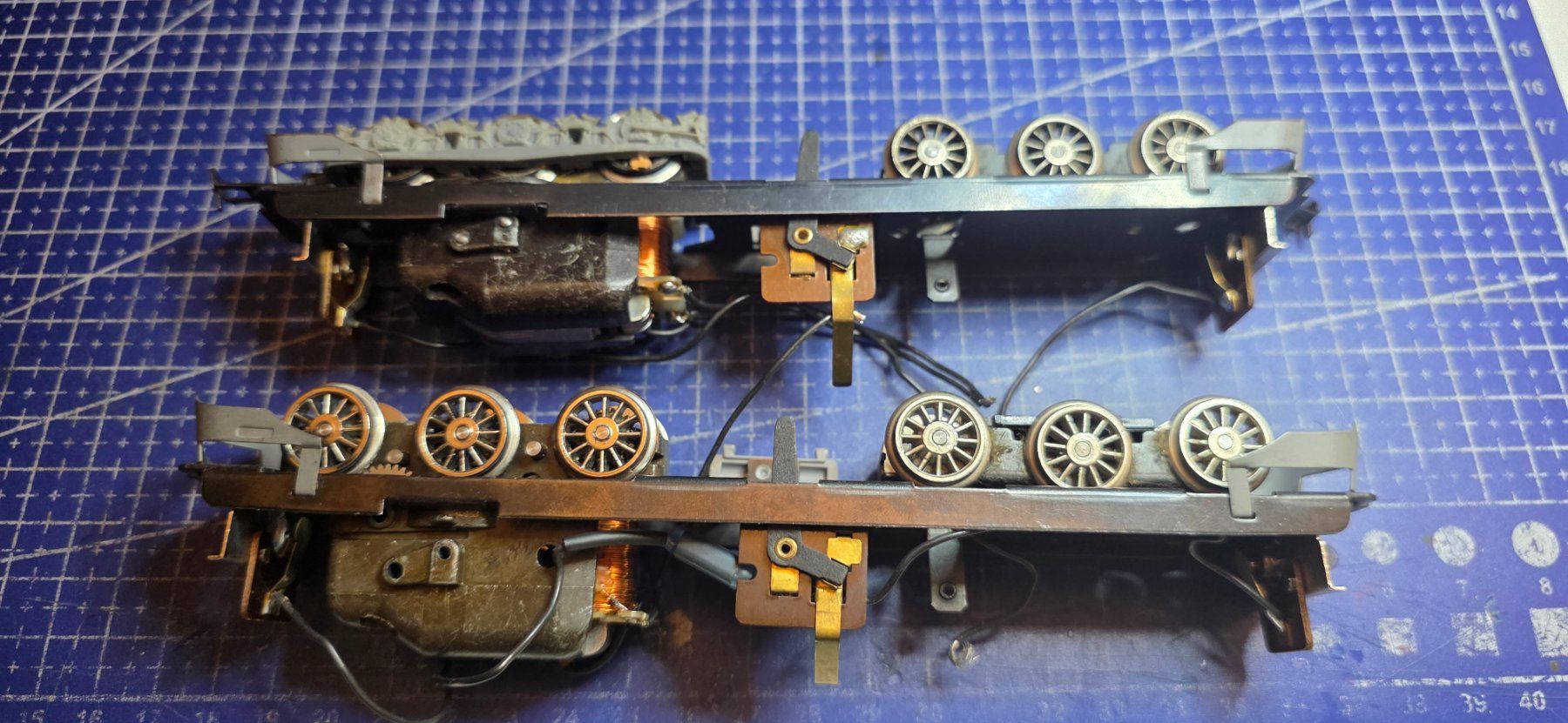 Märklin Modellini di ferrovie: Märklin Ae6/6 Ersazteile HO/AC – Usato da Hochfelden venduto da Danizh0 2