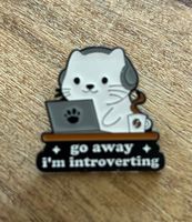 Lustiger Pin   Katze Introverting