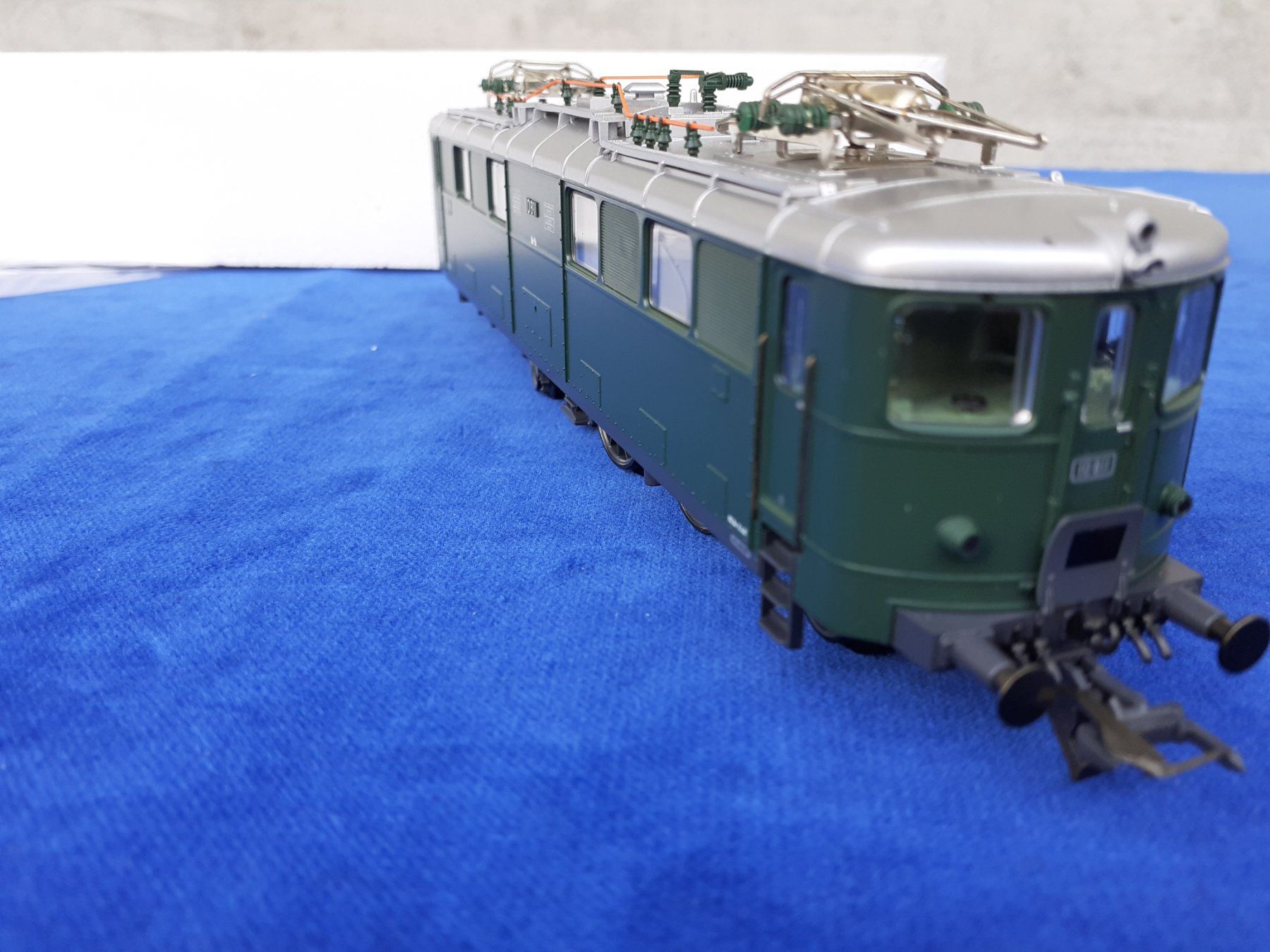 Roco Modellini di ferrovie: Roco 69531 E-Lok Ae 4/6 SBB H0 DC  mit OVP – Nuovo e nell'imballaggio originale da Arbedo venduto da aladino666 4