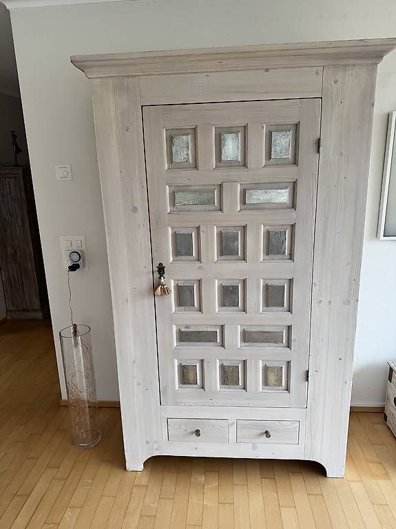 Armadi:  Holzschrank – Usato da Meggen venduto da ine_ww96