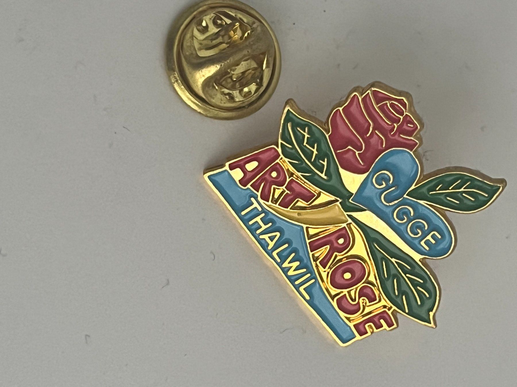 Placchette & Badge: PinArt  Rose Gugge Thalwil – Usato da Dietikon venduto da sch_w2tw