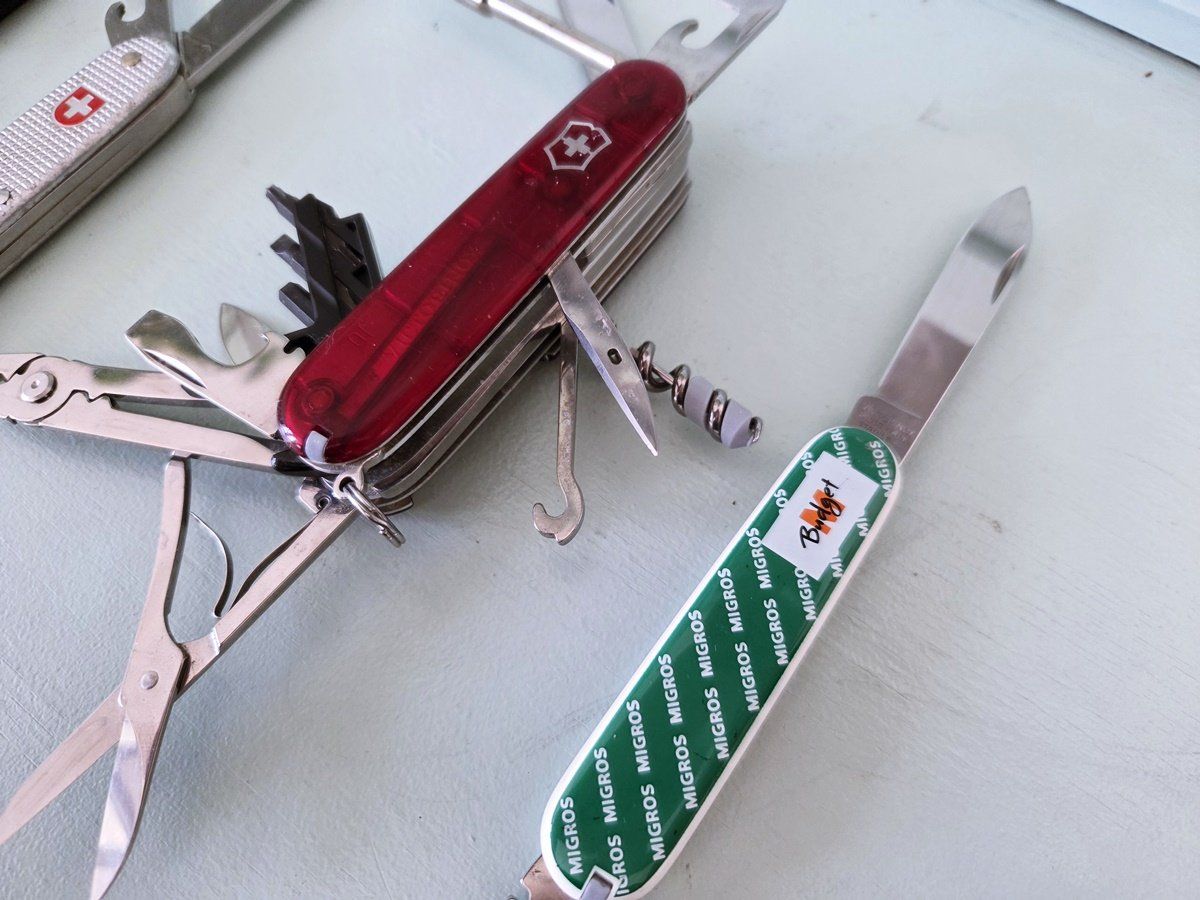 Victorinox Coltelli tascabile: Konvolut - Sackmesser, Klappmesser, Schnappmesser, Cybertool – Usato da wallbach venduto da 88-Melanie 1