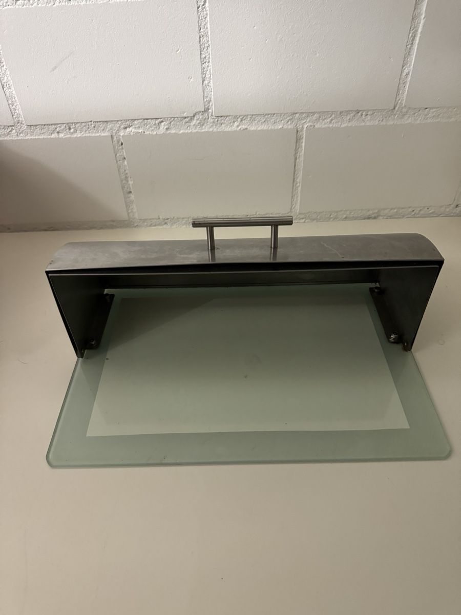 Contenitori & Simili: Brotkasten / Brotbox Glasgestell und Edelstahlabdeckung – Usato da Dübendorf venduto da sha_fx85