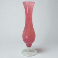 Vase ancien en opaline rose et blanche