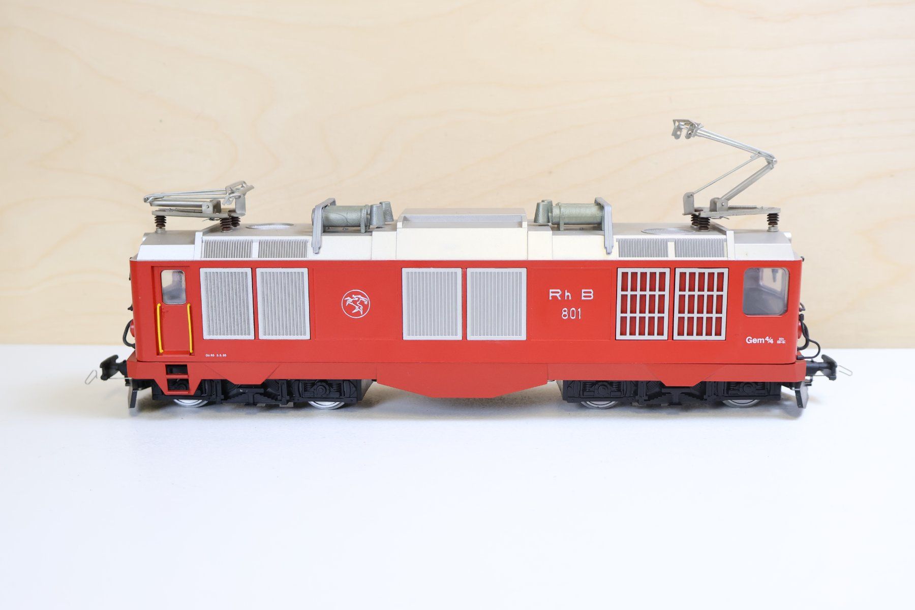 Fama Modellini di ferrovie: FAMA Alpenbahn RhB 9560 Gem 4/4 E-Lok - 0m – Usato da Winterthur venduto da Monstera 5