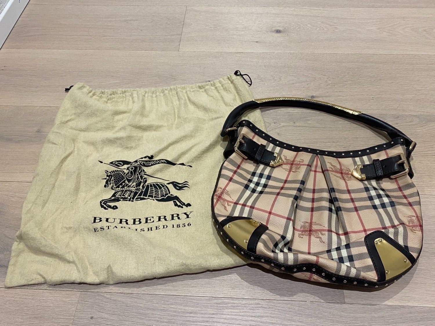 Burberry Taschen für Damen: Burberry Prorsum Handtasche – Gebraucht aus Wallisellen von Nataschab0