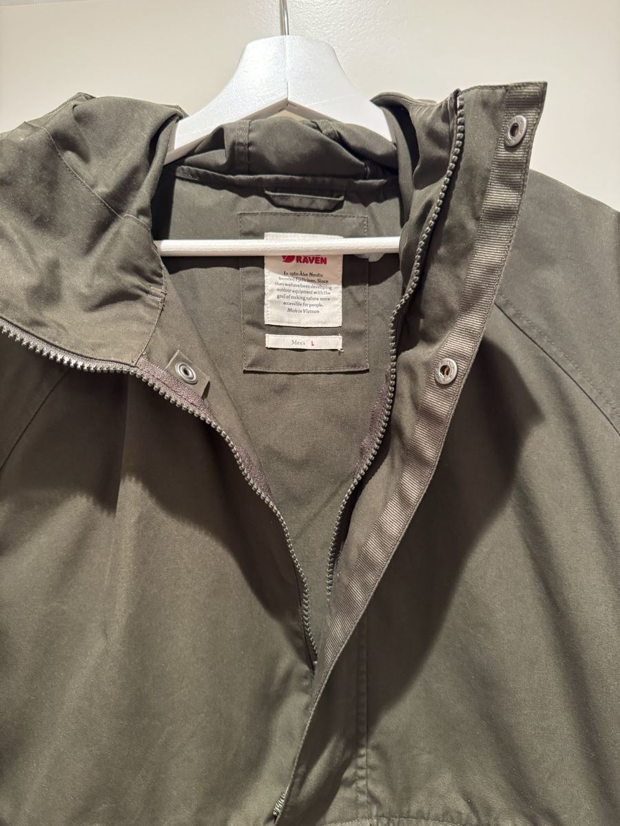 Fjällräven Giacche: Fjällräven Vardag Anorak L – Usato da Fehraltorf venduto da Ilgmeischter 1