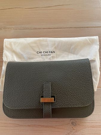 CHI CHI FAN Hamburg Ledertasche grau 👜