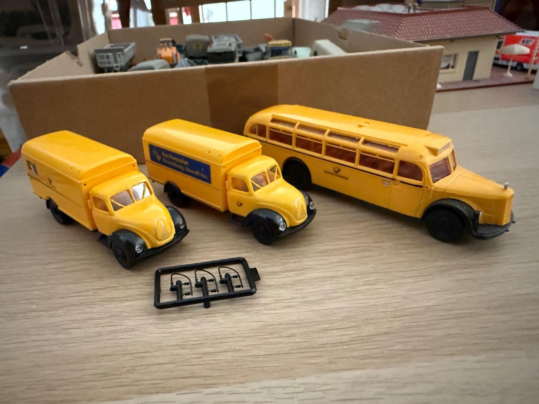 Brekina Kits de montage: Brekina modèles Deutsche Post 1/87 – D'occasion à Morrens VD par YannD02 1