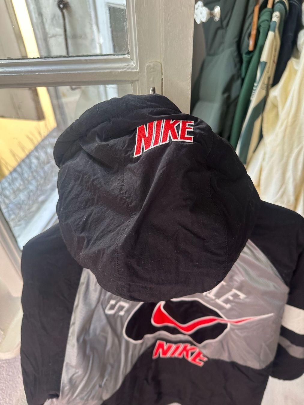Nike Jacken: Veste Nike Suprême – Gebraucht aus Morges von pie_f8yp 3