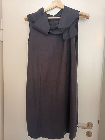Asymmetrisches Kleid von Cos mit Wolle