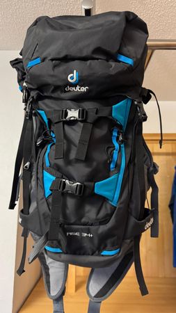 DEUTER Rucksack RISE 34+ schwarz- blau, WIE NEU