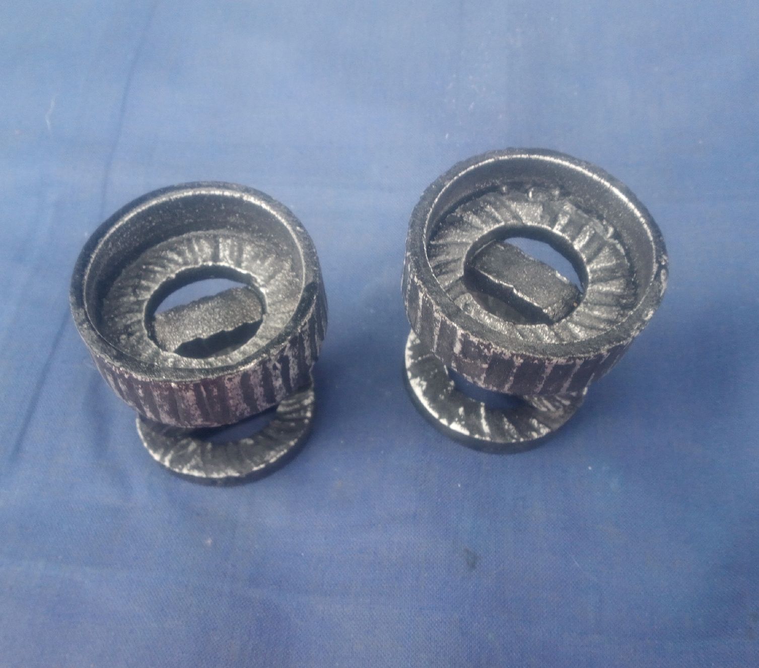 Portacandele: 2er Set Teelichthalter aus Metall, Handmade Look – Nuovo (secondo la descrizione) da Luzern venduto da toenu23 1