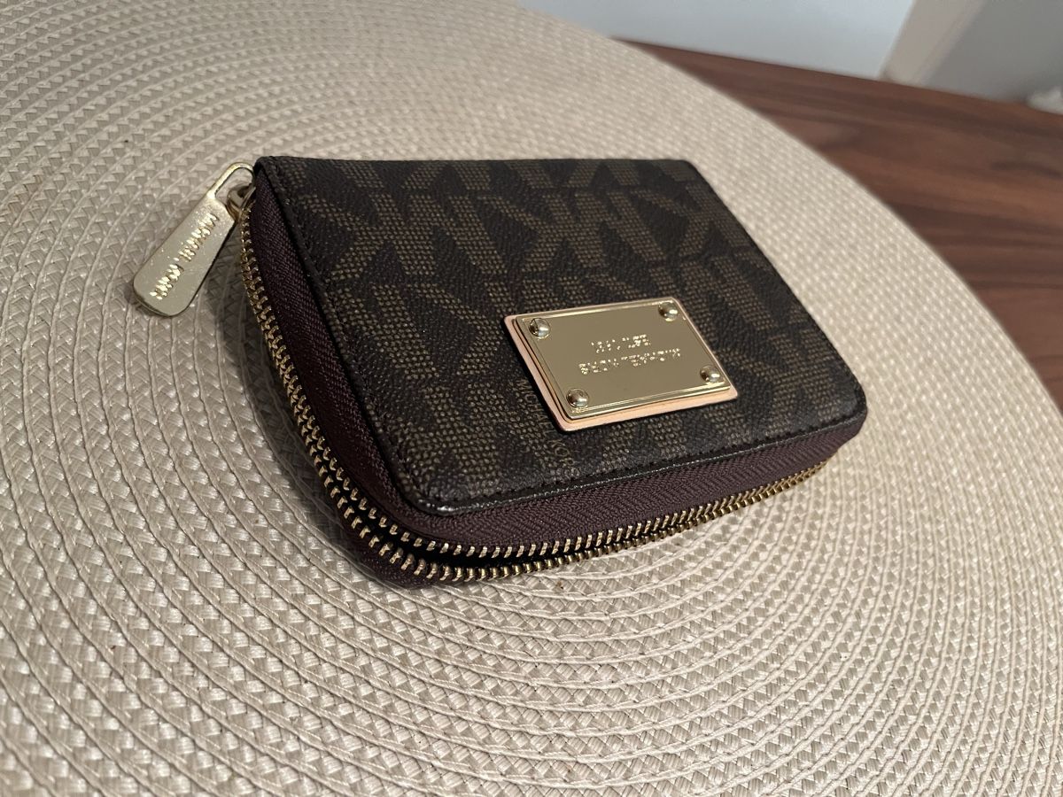 Michael Kors Portamonete: Portemonnaie Michael Kors – Nuovo (secondo la descrizione) da Kehrsatz venduto da lesu_27 2