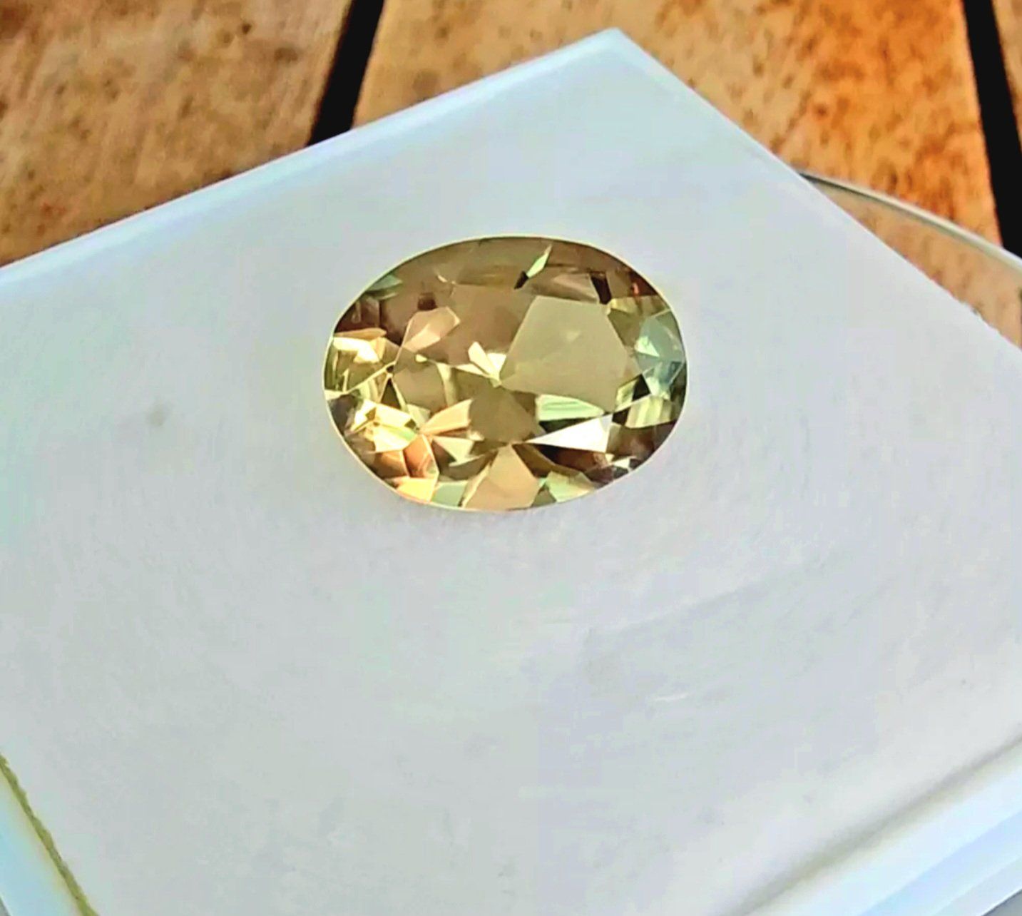 Pietre preziose: Csarite, Diaspore mit Zertifikat. – Nuovo e nell'imballaggio originale da Wolhusen venduto da toni079