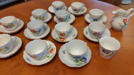 Meissen Porzellan – 12 Tassen mit Untertassen