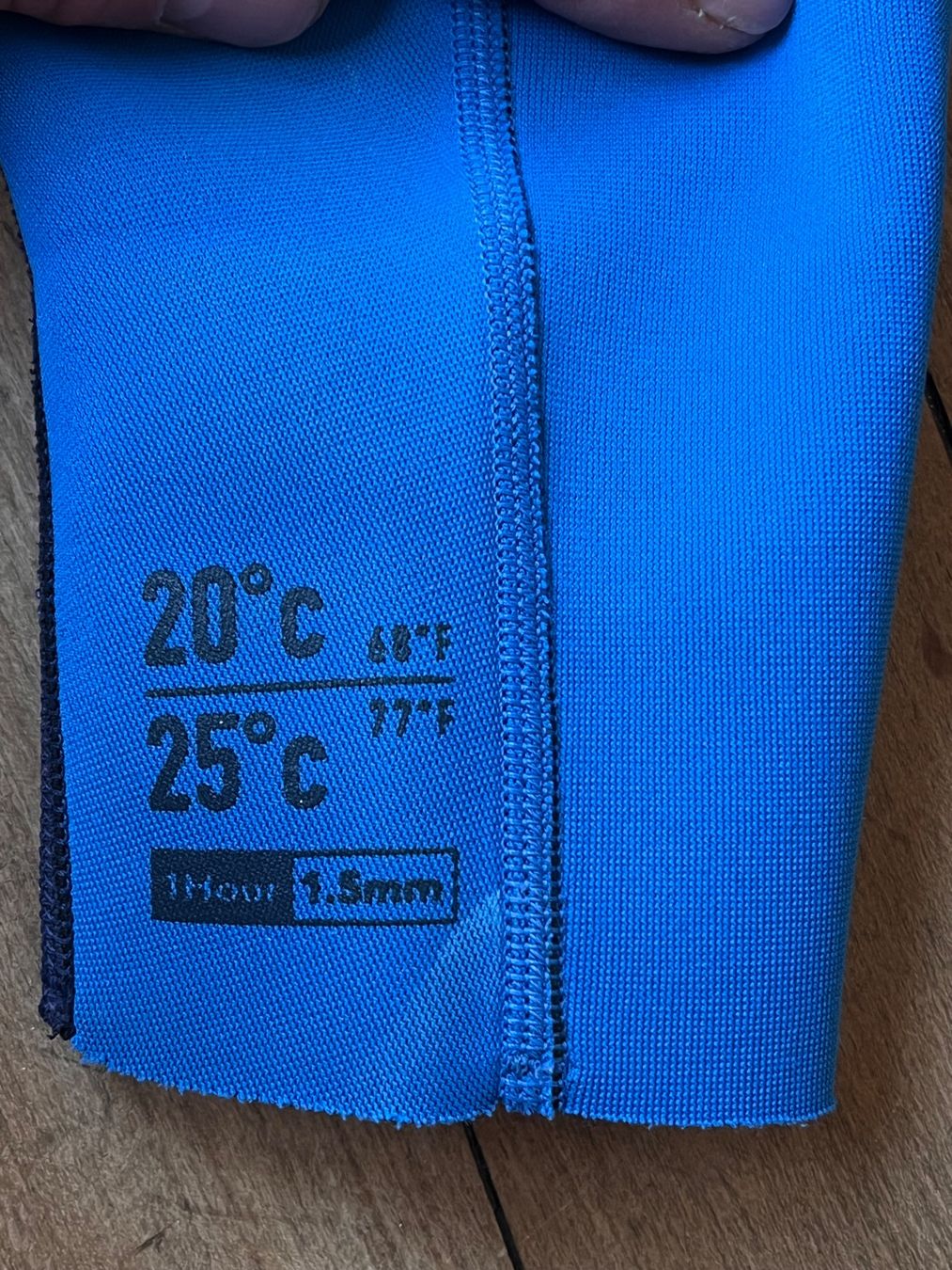 Decathlon Completi: Schwimmanzug Neopren Kinder – Usato da Zürich venduto da s9t_6lyk 3